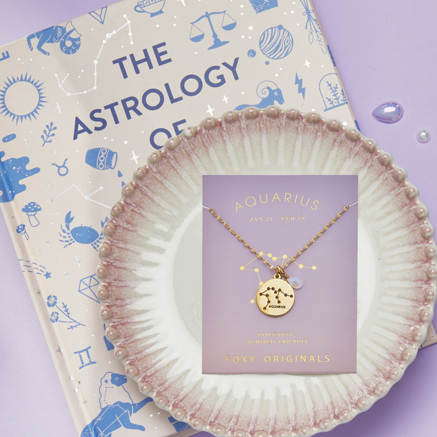 Aquarius Stargazer Necklace in Gold